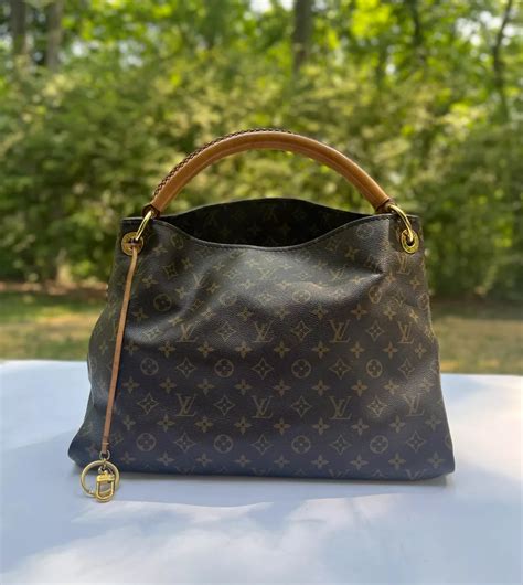 mazarine louis vuitton|Louis Vuitton artsy empreinte.